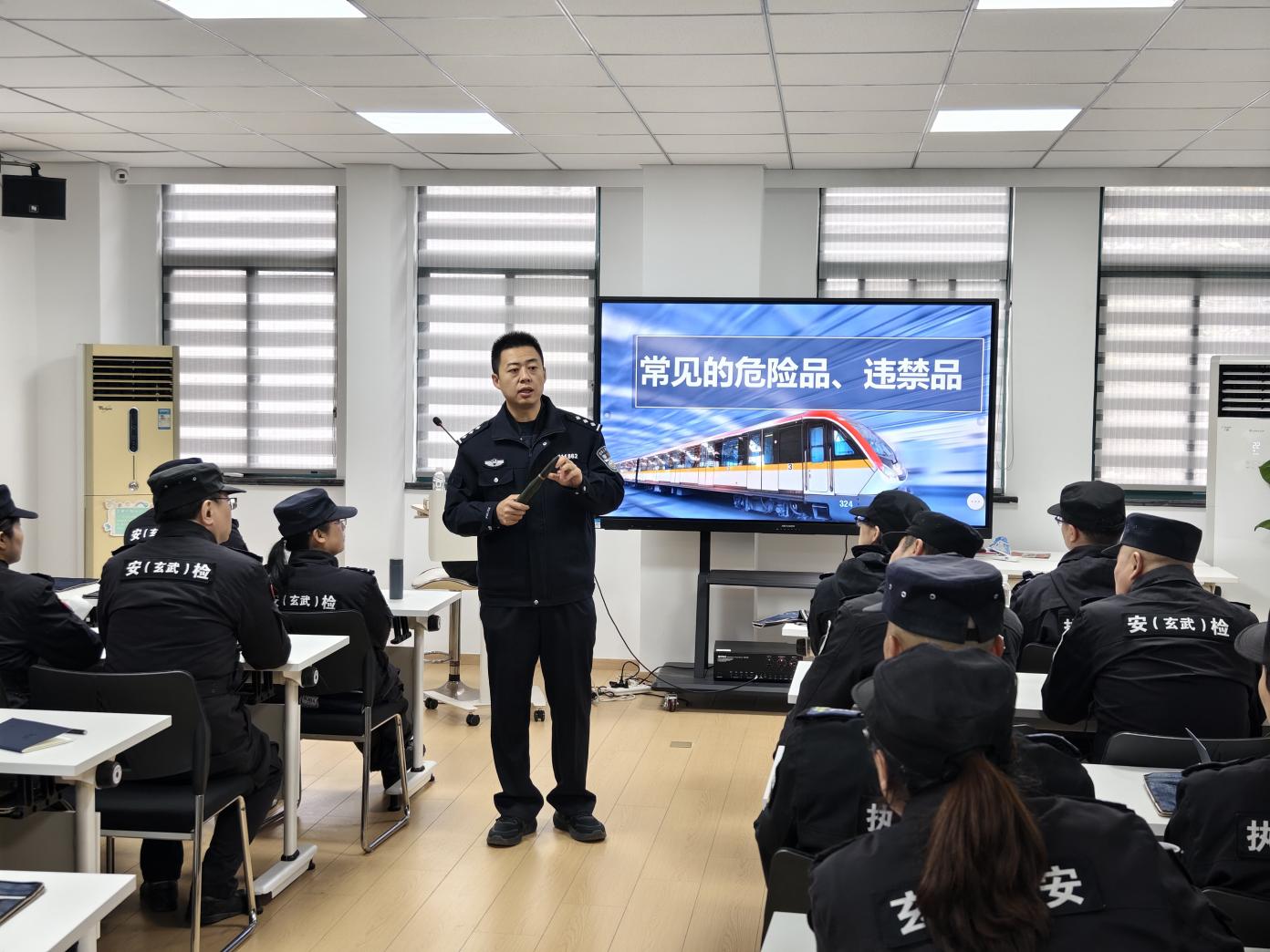 E:/25.12.10后 上傳網(wǎng)站留存/以專業(yè)守護(hù)安全 用實戰(zhàn)淬煉本領(lǐng)/照片/4cc3490dfea041d8d6c96d17b497cc5f.jpg4cc3490dfea041d8d6c96d17b497cc5f