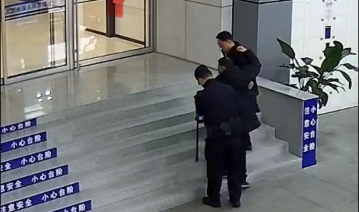 E:/25.12.10后 上傳網(wǎng)站留存/致敬“服務(wù)之星”劉禮兵！南京市保以專業(yè)守護(hù)安全，用溫情溫暖人心/照片/精修/5851dfcd78fd0f1bab3c514af4abc905.jpg5851dfcd78fd0f1bab3c514af4abc905